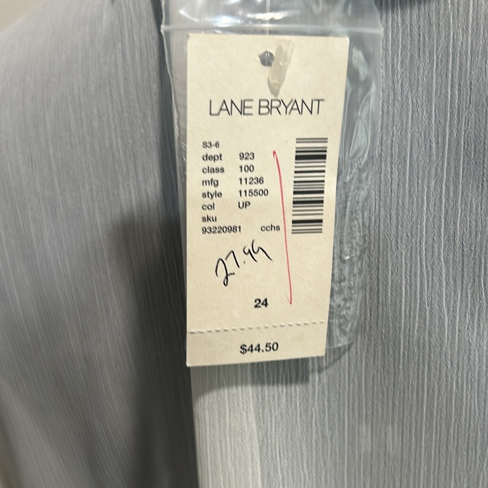 NWT Women’s Lane Bryant sheer blouse with pleated bodice - Picture 3 of 6